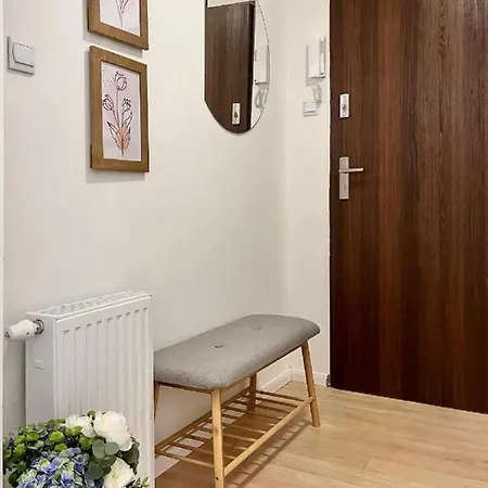 Apartment Klimatyczna Kawalerka W Cieplicach Zdroj *